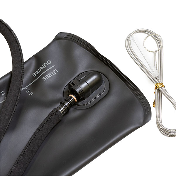 merlin_clothing-accessories_hydration-bladder_2-5-litres_detail1.jpg