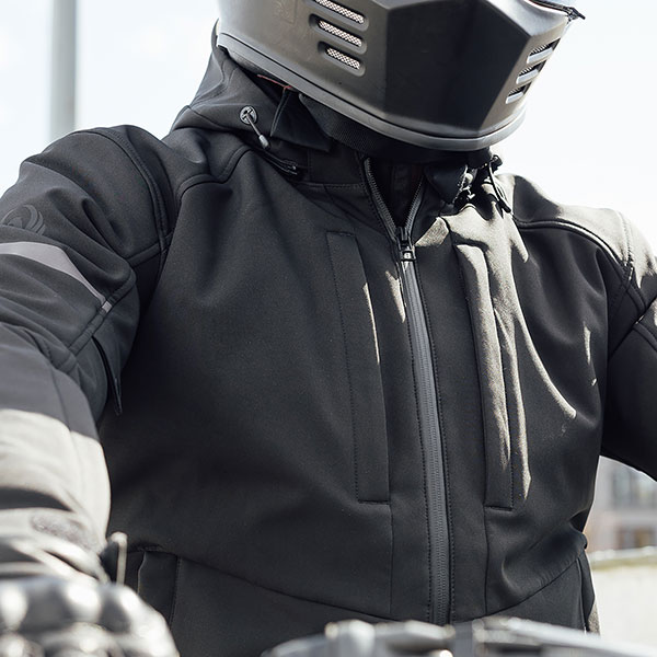 merlin_flare-laminated-d3o-textile-jacket_black_lifestyle2.jpg