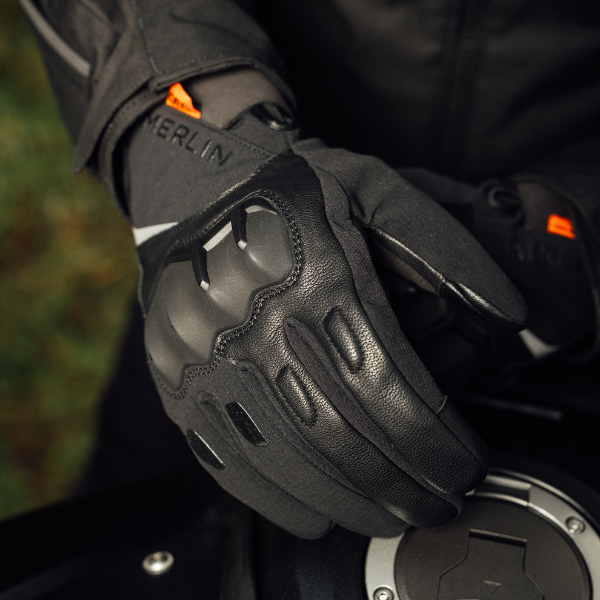 merlin_gloves_denali_black_detail2.jpg