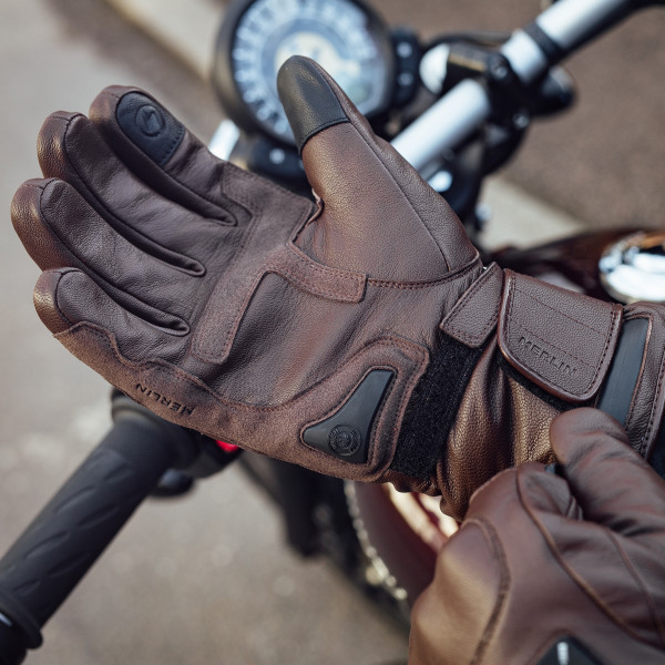 merlin_gloves_leather_bednell-heated_brown_detail4.jpg