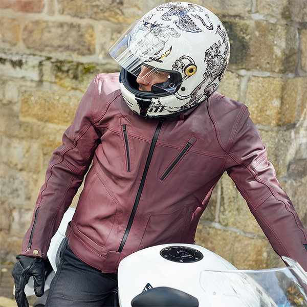 merlin_helmets_revival_versus-off-white_lifestyle2.jpg