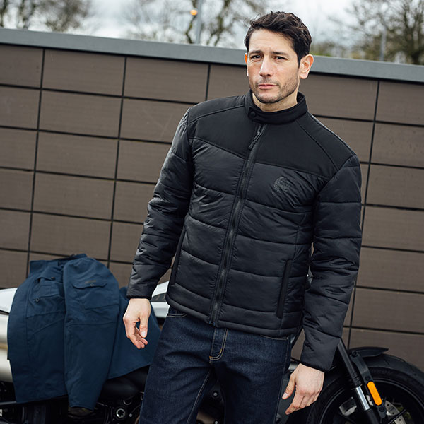 merlin_jacket-textile_jagger_navy_lifestyle6.jpg
