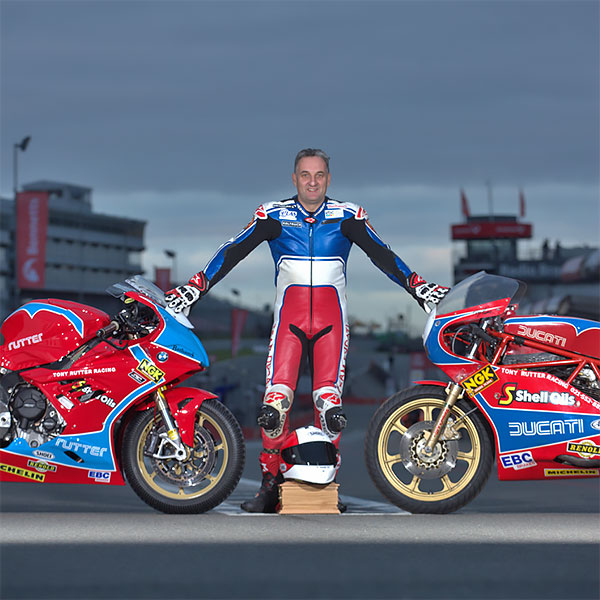 michael-rutter-the-life-of-a-racer-volume-2-flesh-and-blood-hardback-premium-edition_detail1.jpg