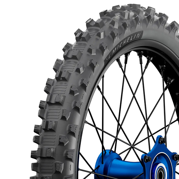 michelin_starcross_6_sand_front_tyres_detail2.jpg