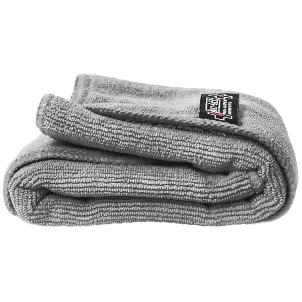 muc-off_cleaning-accessories_premium-microfibre-polishing-cloth_detail2.jpg