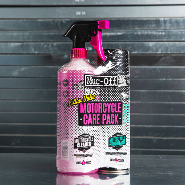 muc-off_motorcycle_care_pack_lifestyle1.jpg