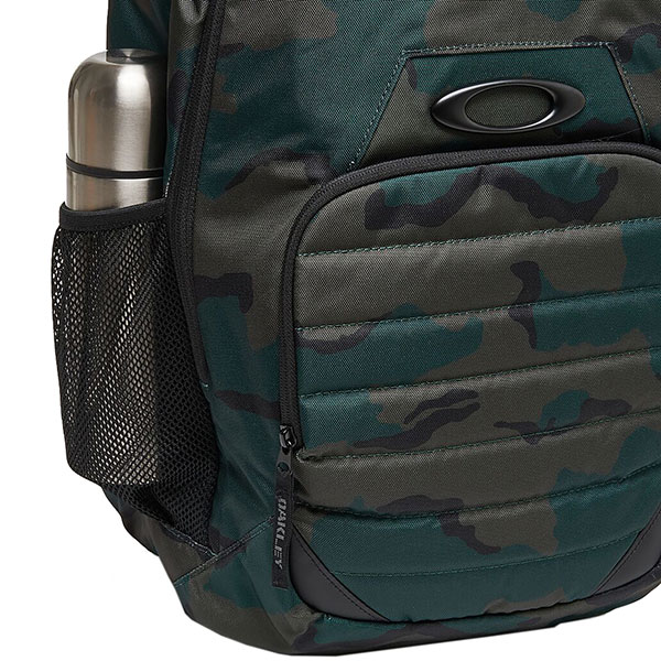 oakley_backpack_enduro_black_b1b_camo_hunter_detail3.jpg