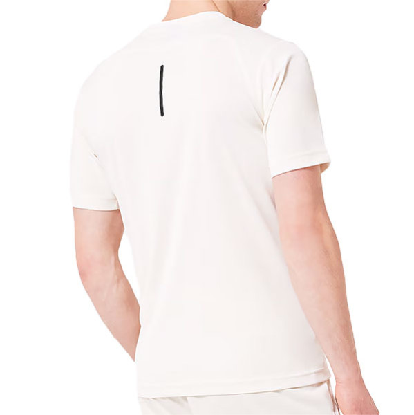 oakley_casual-wear_t-shirt_foundational-training-short-sleeve_artic-white_detail4.jpg