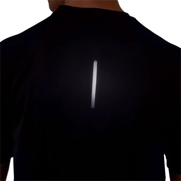 oakley_casual-wear_t-shirt_foundational-training-short-sleeve_blackout_detail3.jpg