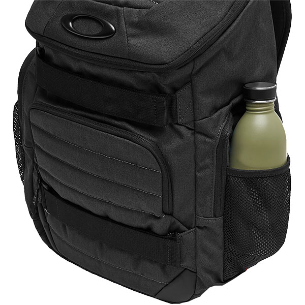 oakley_luggage_backpack_enduro-3-0-big_blackout_detail2.jpg