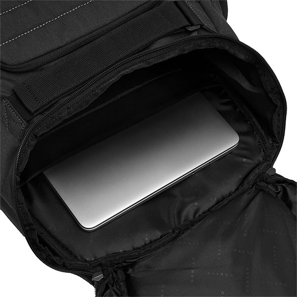 oakley_luggage_backpack_enduro-3-0-big_blackout_detail5.jpg