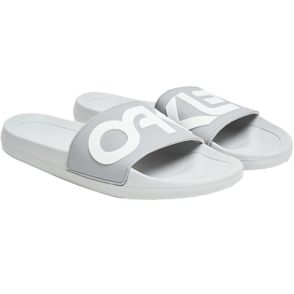 Oakley slipper shop