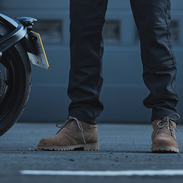 oxford-clothing_boots_desert_brown_lifestyle3.jpg