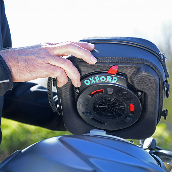 oxford-q4s-quick-release-tank-bag-4-litre-lifestyle2.jpg