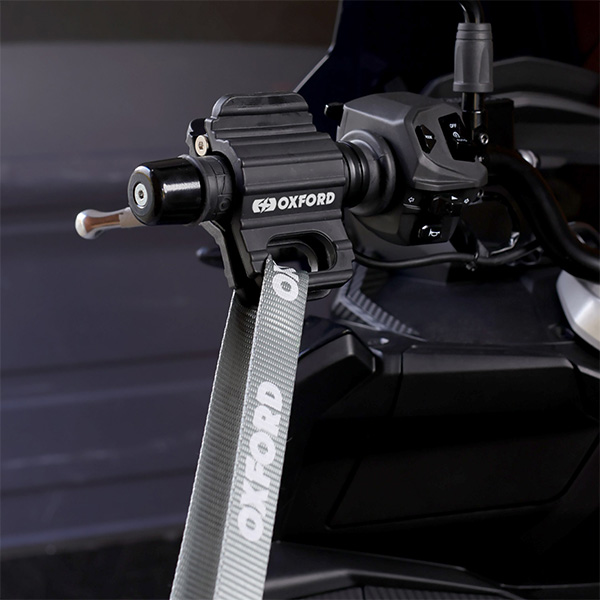oxford_accessories_clamp-down-tie-down-clamp-set_lifestyle1.jpg