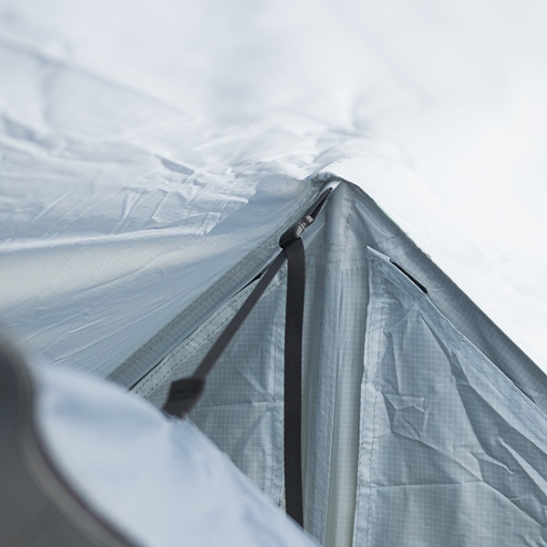 oxford_accessories_micro-tent_lifestyle4.0.jpg