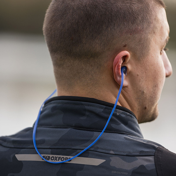 oxford_helmet-accessories_filterbuds-earplugs_touring-22snr_lifestyle1.jpg