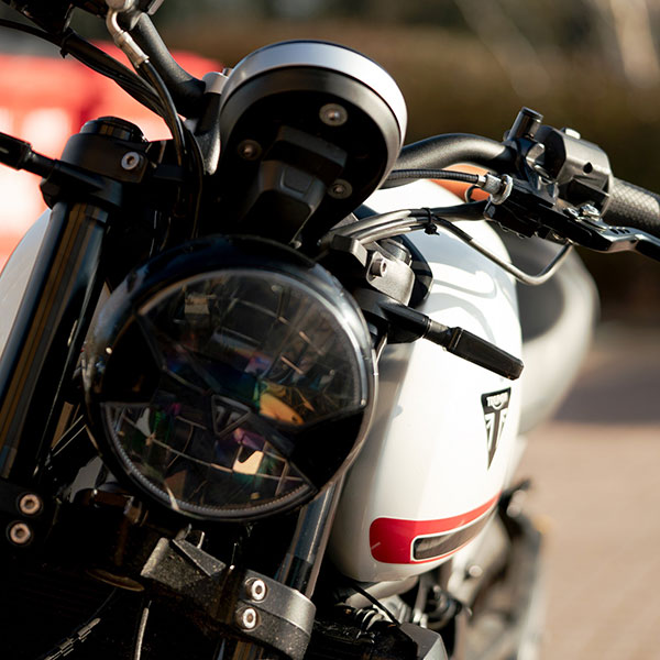 oxford_indicator-accessories_fork-mount_cnc-fork-mounted-lighting-adaptors_lifestyle3.jpg
