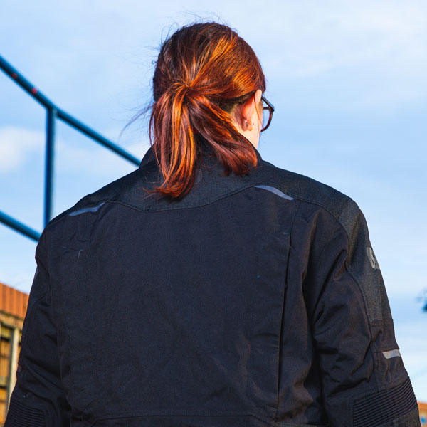 oxford_ladies_jacket_textile_mondial_black_lifestyle3.jpg