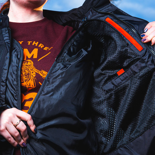 oxford_ladies_jacket_textile_mondial_black_lifestyle5.jpg