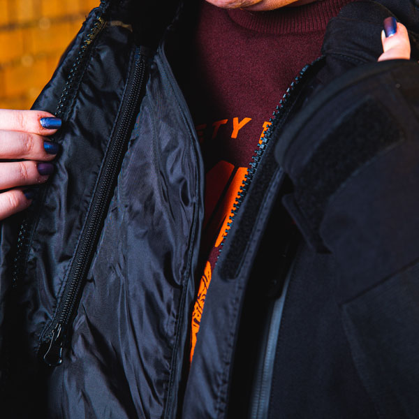 oxford_ladies_jacket_textile_mondial_black_lifestyle6.jpg