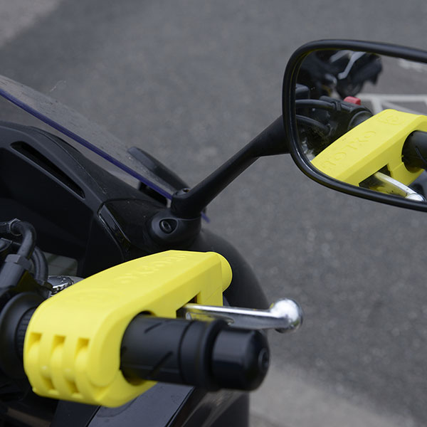 oxford_leverlock_yellow_detail2.jpg