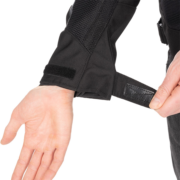 oxford_textile_jacket_omega-1.0_air_black-camo_detail3.jpg