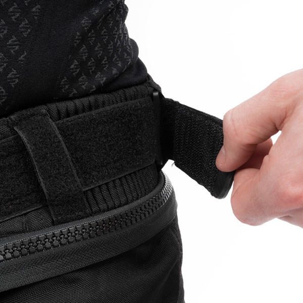 ozone_motorcycle-textile-trousers_union-ii-waterproof-textile-trousers_black_detail6.jpg