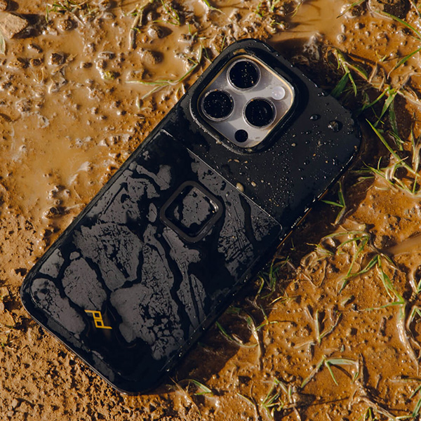 peak-design_mobile-phone-case_gnar_iphone16-pro-max_lifestyle1.jpg