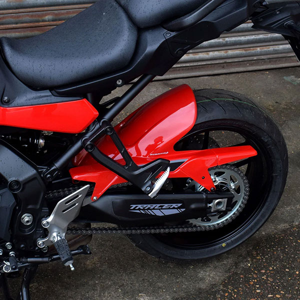 pyramid-hugger-redline-scheme-yamaha-tracer-9-2021current_detail2.jpg