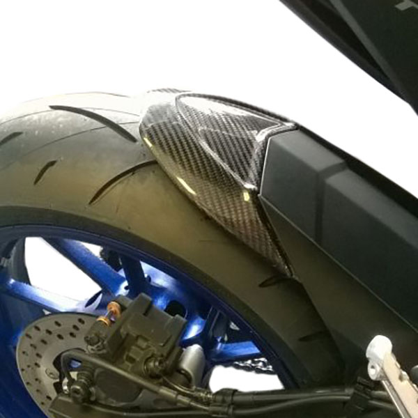 Image of Pyramid Hugger Extension Carbon - Yamaha MT-09 / Tracer