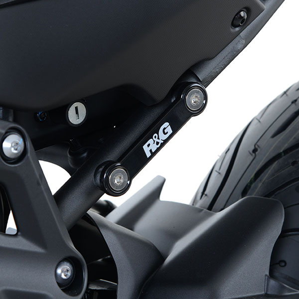r&g-racing_rear-footrest-blanking-plates_yamaha-tracer-700_16-17_black.jpg