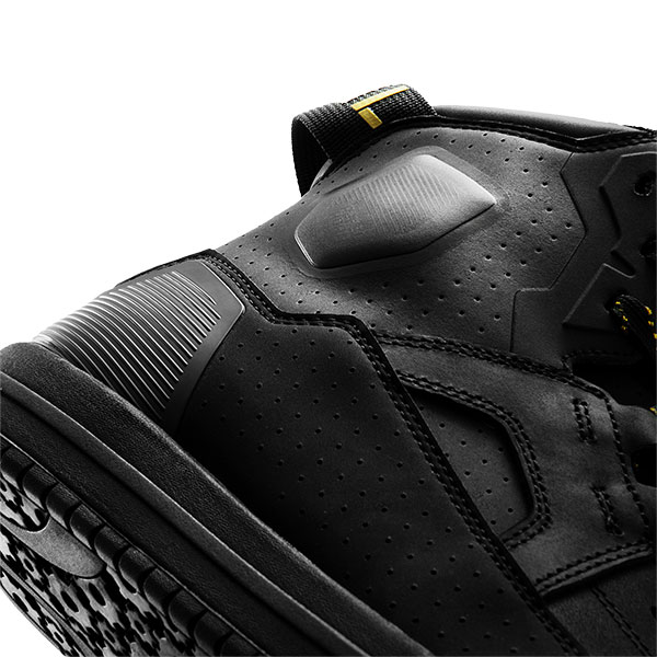 rebelhorn_boots_ladies_vandal-ii_black-gold_detail4.jpg