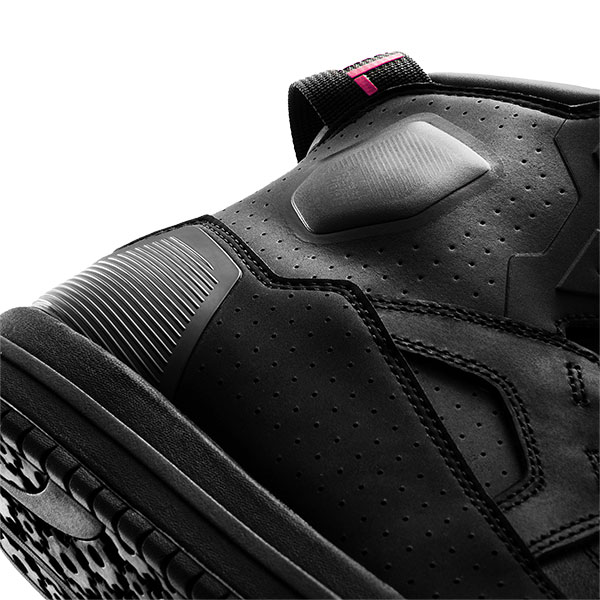 rebelhorn_boots_ladies_vandal-ii_black-pink_detail4.jpg