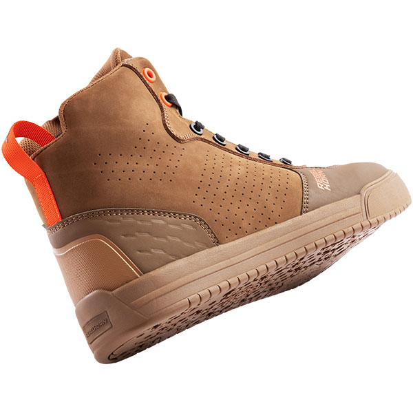 rebelhorn_boots_leather_spike_brown_detail2.jpg