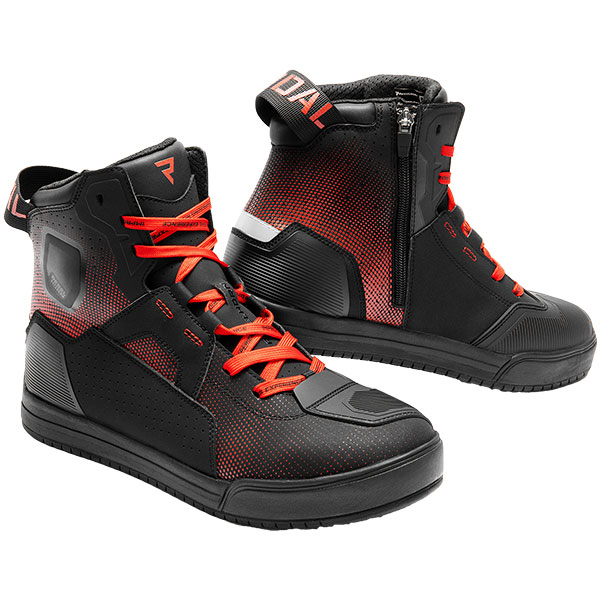 rebelhorn_boots_vandal-ii_black-red.jpg