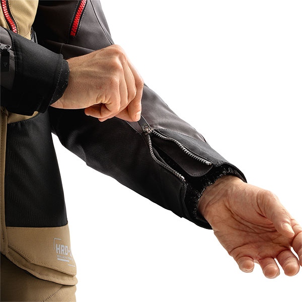 rebelhorn_jacket_textile_hardy-3-0_desert-grey-red_detail8.jpg