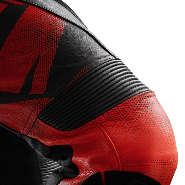 rebelhorn_trousers_leather_inferno_black-fluo-red_detail2.jpg