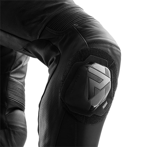 rebelhorn_trousers_leather_inferno_black_detail7.jpg