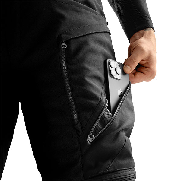 rebelhorn_trousers_textile_hardy-3-0_black_detail5.jpg