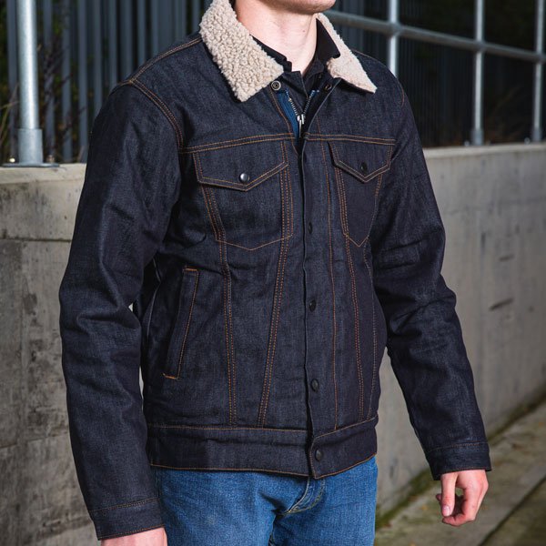 resurgance_jacket_sherpa_blue_lifestyle1.jpg
