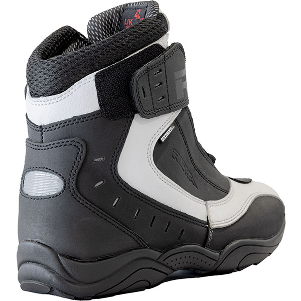 richa_boots_slick-waterproof_black-white_detail2.jpg