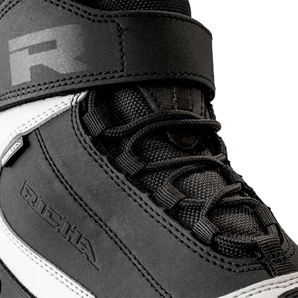 richa_boots_slick-waterproof_black-white_detail4.jpg