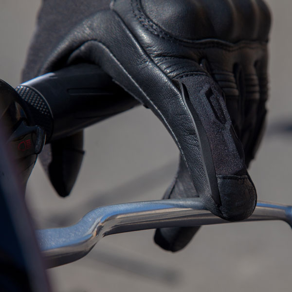 richa_gloves_ghent-gtx_black_lifestyle3.jpg
