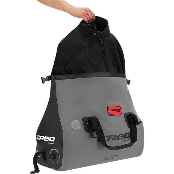 richa_motorcycle-luggage_major-duffle-bag_grey-black_detail2.jpg