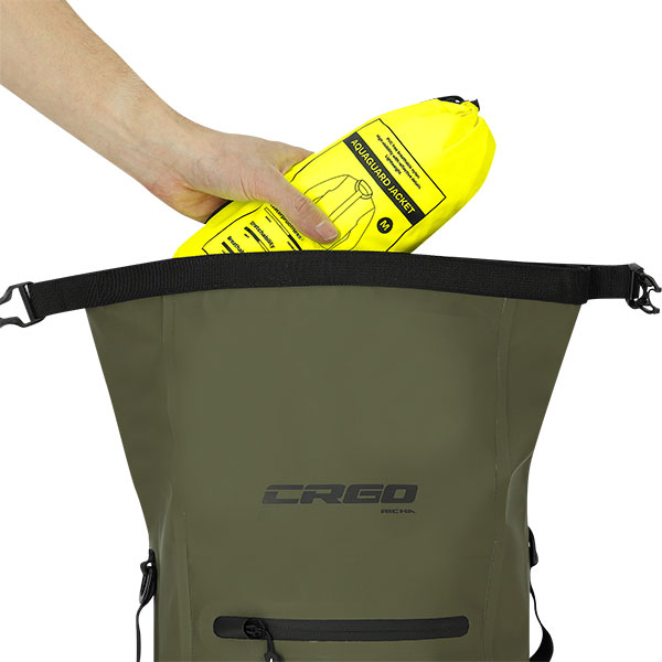 richa_motorcycle-luggage_niagara-backpack_green_detail3.jpg