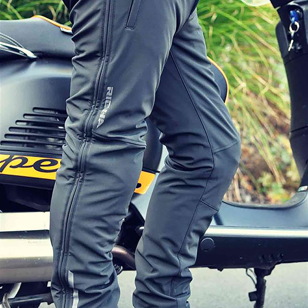 richa_trousers_textile_concept-3-waterproof_black_detail2.jpg