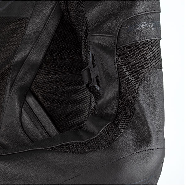 rst_jacket_leather_tractech-evo-4-mesh_black_detail3.jpg
