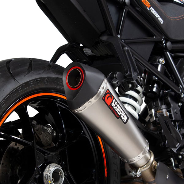 scorpion-exhaust_serket-taper_ktm_super_duke_1290_titanium.jpg