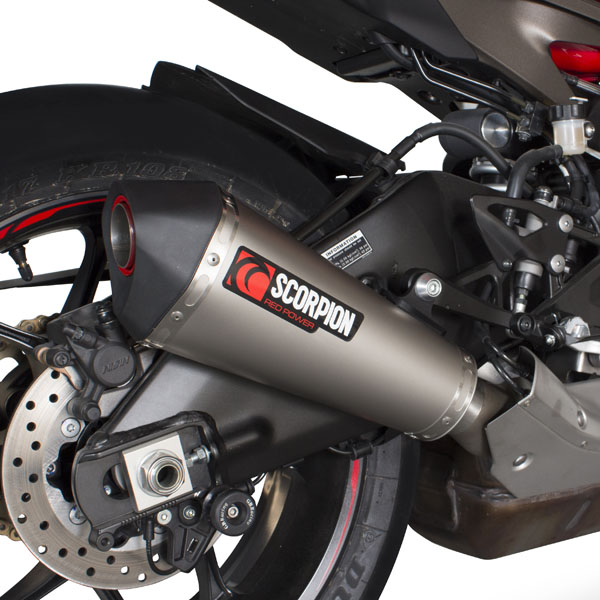 scorpion-exhaust_serket-taper_yamaha_yzf-r1_2015_on-bike-close-up.jpg